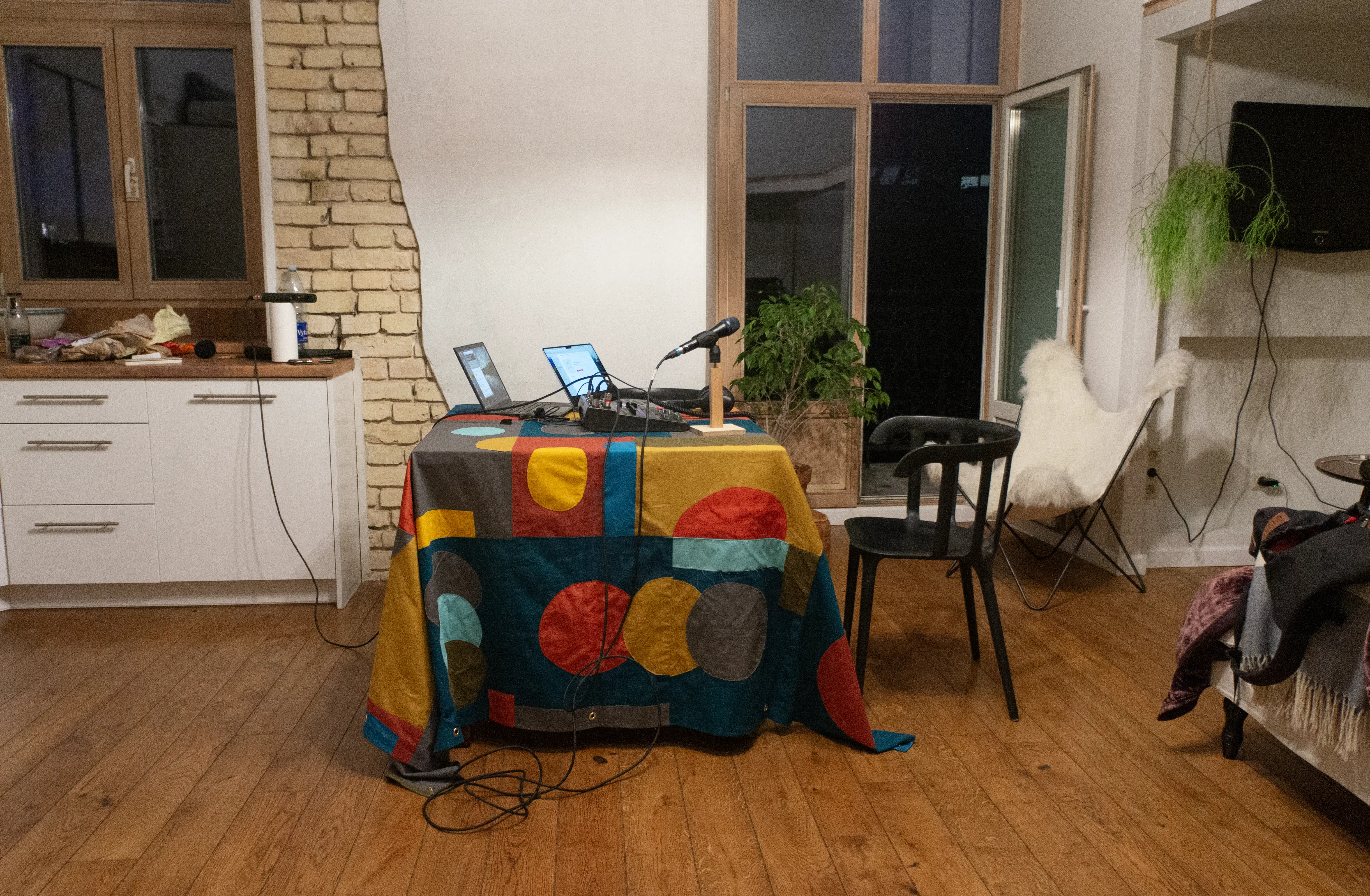 OOO radio background image